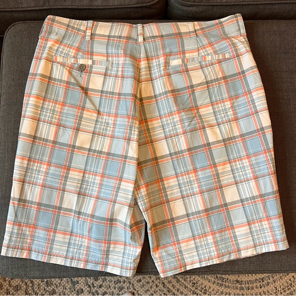 Jack Nicklaus plaid golf shorts - Picture 3 of 4